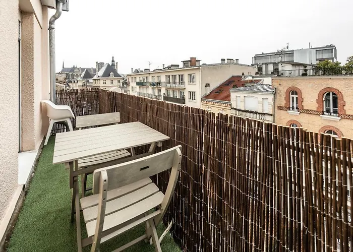 Chic B&B + Balcony - Hyper Center