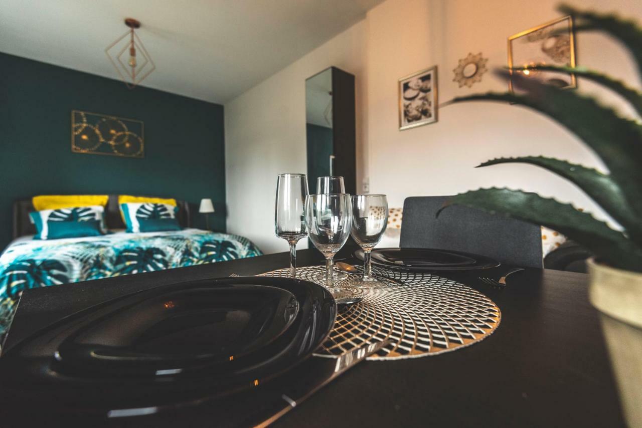 Chic + Balcony - Hyper Center Appartement Reims